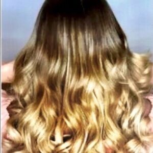 NWOT. ONE LEFT Hair Extension SALON QUALITY!